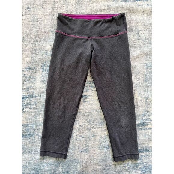 Lululemon Heather Gray Contrast Pink Stitching Cropped Leggings Size 4 - Picture 1 of 6